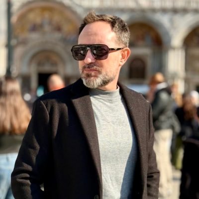 JosuLarrea's profile picture. 🎙️Cuento historias en TV 📺     https://t.co/TCA3Du498f