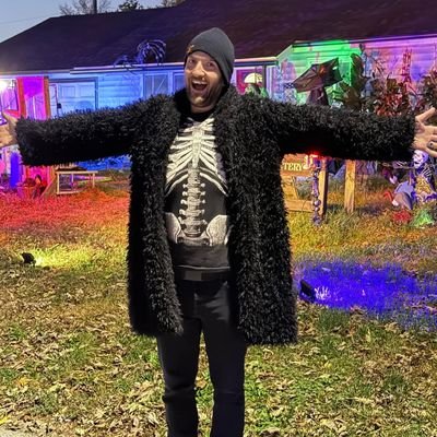 SynthpunkJustin's profile picture. Husband. Father. Musician. Horror and Science Fiction Nerd.