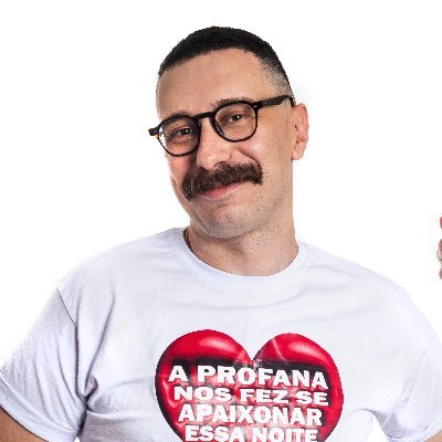 _renanguerra's profile picture. jornalista e comentarista de programas ruins de tv.
integrante do @podcastvfsm