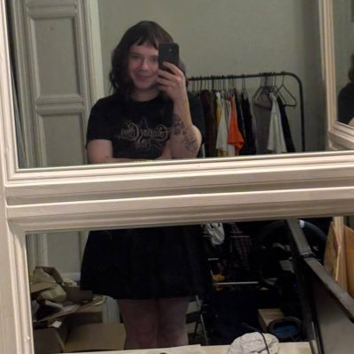 lostherinthesun's profile picture. 27 | figuring things out :) 🏳️‍⚧️ very early on my journey | she/her | they/them