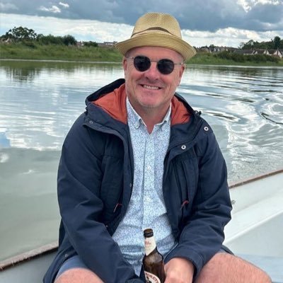 nafzPuuEim4CkR's profile picture. From the Emirates with love ❤️
Living the Arsenal dream.
Red & white forever. 🔴⚪