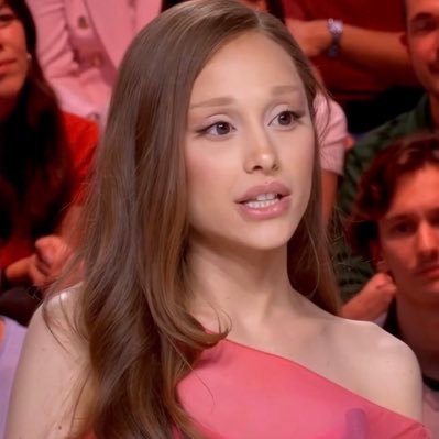 swtnrbvca's profile picture. she/her ☼ ⋆｡˚⋆ฺ 𖦹