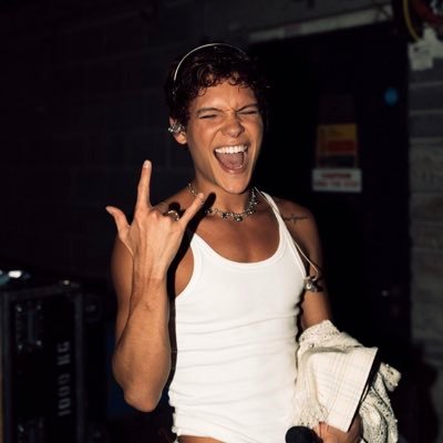 omarluvx's profile picture. some crazy girly that loves to travel and see her favorite artists live all around the world ★