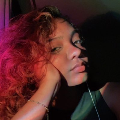 jh3nnyss's profile picture. a cadela mais mpbicha do calçadão