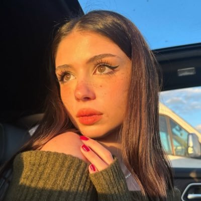 aycanemone's profile picture. ruh agirlik bu bedende