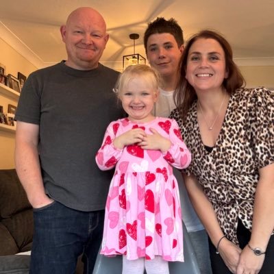 ejkelly_ejk's profile picture. Mother of 2 💕 Happy wife 🙌🏻 and now Headteacher ⭐️🎓 Life is too short to be anything other than happy 😊