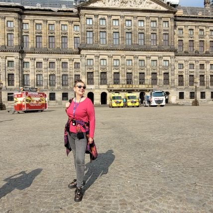 AlinaTkaczyk's profile picture. 