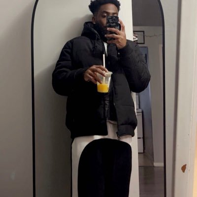 ClearTheEarth's profile picture. 👷🏾‍♂️| a creative.