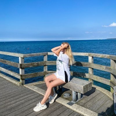 celowdrums's profile picture. Life’s detours often lead to better destinations.