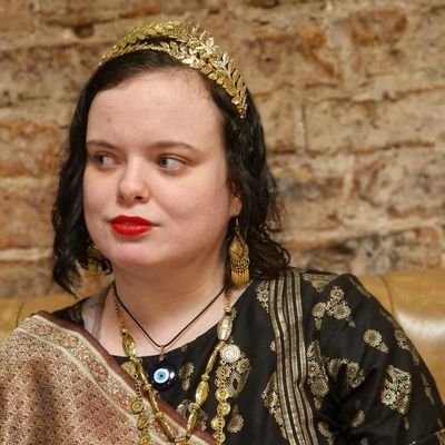 najanajaking's profile picture. 27 | Studying Law at Uni | Hindu 🕉|🐍| blog account | love snakes | villains | Ancient Rome | Multifandom | Witch 🔮  |  💙‍☸️‍💚.| ✨️positivity only✨