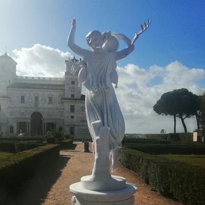 Véronique Marjou Profile