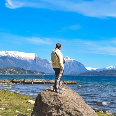 Milanesasuspend's profile picture. bostero hasta el día en que me muera y después también.
en situación de suspensión por lenguaje violento.