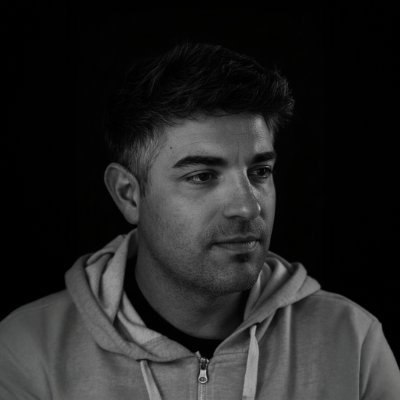 ramadcv's profile picture. Diseñador y entusiasta del café. Hagovero ✌🏽. Padel y jueguitos . Padre de dos, amante de una.