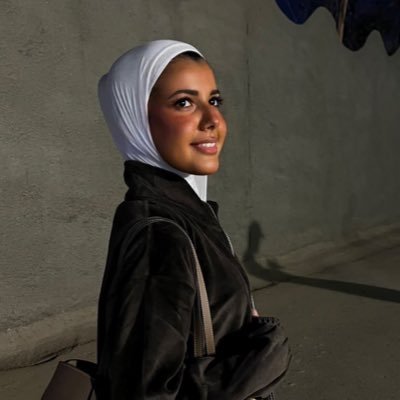 fnjalhajri's profile picture. 🌺