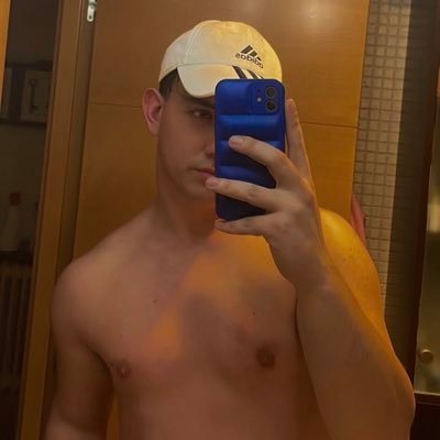 Carlos17Gallur's profile picture. Piensa, cree, sueña y atrévete 📼 realización audiovisual 📽  🌃🌇 instagram: carlosatien