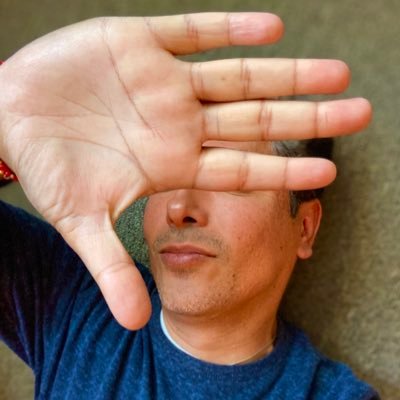 CambronnePepe's profile picture. Efímeramente anacoreta y disyuntivo en un contexto ambiguo.