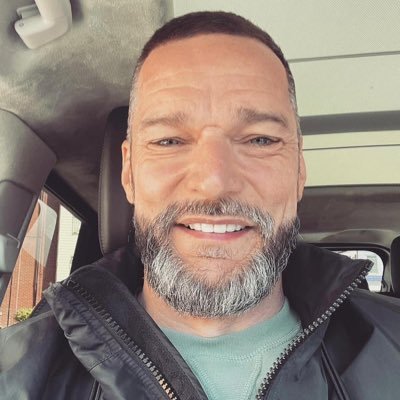 richardMerc57's profile picture. Just saw the most smartest person when I was in front of the mirror