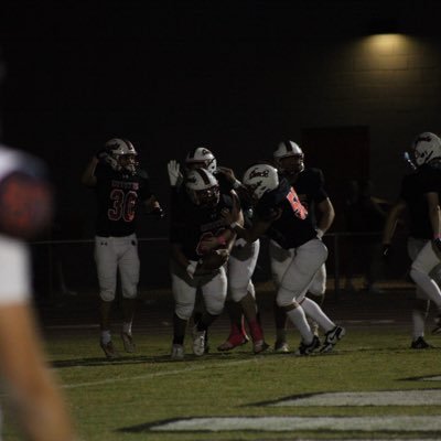 SylvaKhary89563's profile picture. ‘27 OG/DL Combs High School | 275 Bench | 405 Squat | 250 Lbs | 3 Year Varsity|Coach: @Michael77F_