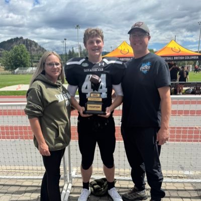 Jayd_Liski's profile picture. Michael A. Riffel C/O ‘27| 5’10| 180Lbs| ATH/MLB/OLB/DE (Canada) Michael A. Riffel #32 https://t.co/uNnbCP33i9