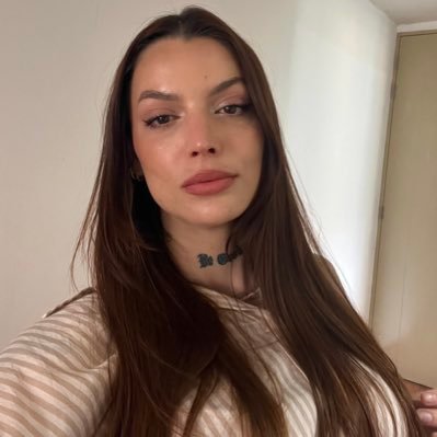 maricasass's profile picture. amores, vícios e obsessões. @maari_caasas