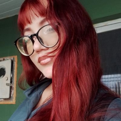 annemiacz's profile picture. ref