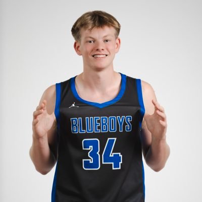 chan34mueller's profile picture. Illinois College 29’ @blueboyshoops