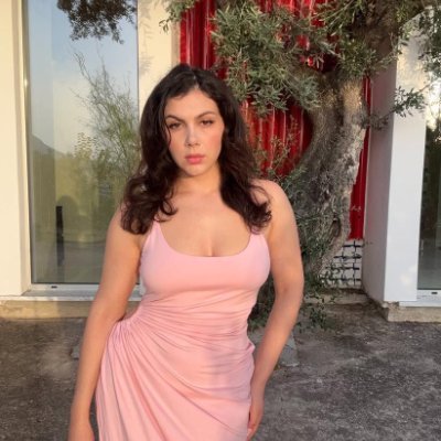 Tinapretty420's profile picture. New here you make friend and see where its goes quick notice dont waste my time if you are a scam