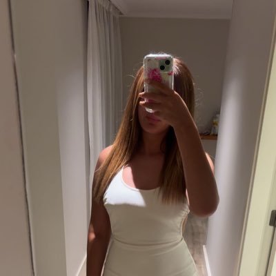 chemzouille's profile picture. 