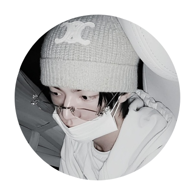 wlusyh's profile picture. Moiselle’s billet-doux.  ⁔ 𐙚 ˖࣪  Inked rose tale o’ idyllic artpieces she made within the red cottage. An amour-filled, 𝒊𝒓𝒊𝒅𝒆𝒔𝒄𝒆𝒏𝒕 lodge of the lady.