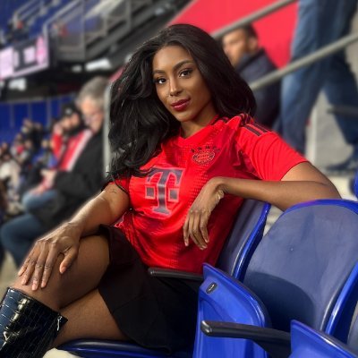 barbarasatine's profile picture. 📍 NYC | ⚽ Soccer Content Creator
🇭🇹 1st Gen Haitian-American | 🗣️: EN/DE/ES/HT
💖 Your favorite Bundesliga girlie 🇩🇪