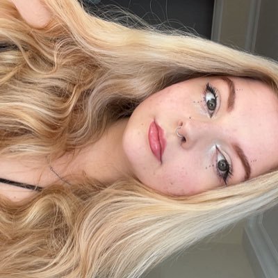 evolveLFTV's profile picture. swingin’ from the mezzanine