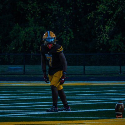DJBurwell_7's profile picture. C/O 2026 |RB/lb 181 5’6| Deron Burwell |deronburwell5@gmail.com | NUMBER: 313-482-7579 | Ferndale highschool          https://t.co/vYwzWhjsAN