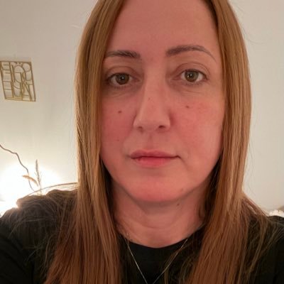 elmagnifiquee's profile picture. 