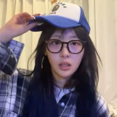 LetDatKPop's profile picture. 