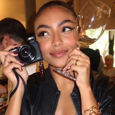 anyvenusta's profile picture. 