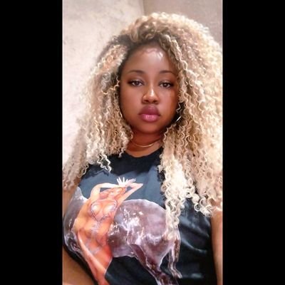 KelRqlgomes5's profile picture. 