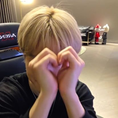 pkjimin_bts's profile picture. 🎶 ʙᴀɴɢᴛᴀɴ 💜 ʏ ᴛxᴛ 💙 🌹ᴊɪᴍɪɴ 🐥 ʏ ʙᴇᴏᴍɢʏᴜ 🐻  🍁 ᴀʀᴍʏ ʏ ᴍᴏᴀ ❄ 📺 ᴅʀᴀᴍᴀꜱ ʙʟ ʏ ɢʟ 📺 Fan Account ✨️