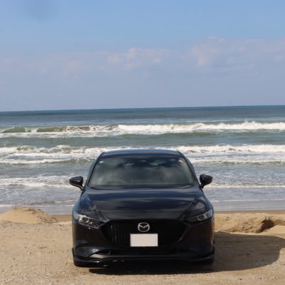 yunamazda3's profile picture. MAZDA3ジェットブラックマイカ🚗主にAutoexe♪無言フォロー失礼します。黒で統一感ある車を意識☺️コミュ障なので突然のDM苦手です😢