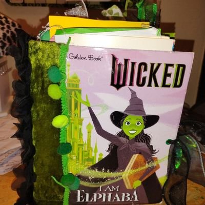 Fitness4DtyExam's profile picture. 👋🏾Creative Crafter+Social Justice Activist! 🎨 ; Cat Mom🐱
NEEDED:Fitness 4 Duty Exams 4 ALL Politicians,Judges etc! 🧠 
Defend🌻  🇺🇦!