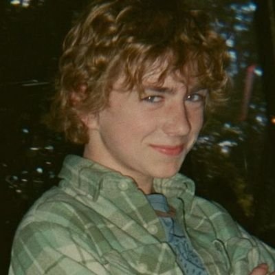 disasterologx's profile picture. 28. dead gay wizards society. 🥀 ★ slytherin ★ cabin 13 ★ district 6 ★ “this is the story of a boy named after a star, and it starts with the sun.”