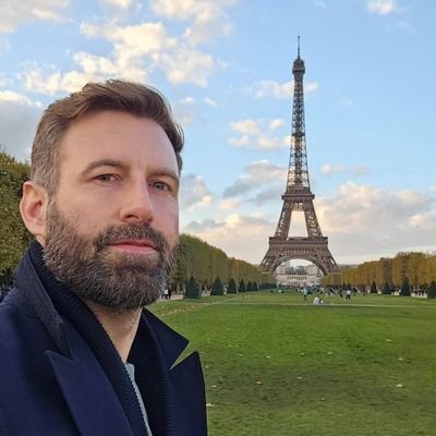 andrew103har's profile picture. Authenticity is my superpower. Living the story I want to tell.🌻🏕🏖🏝🛩