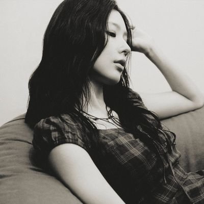 Neboluv's profile picture. 