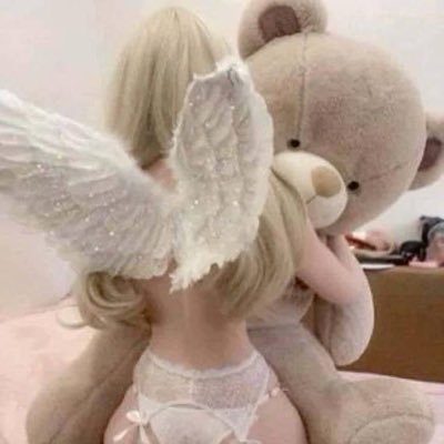 bvvniie's profile picture. 𝄞⨾𓍢ִ໋࿐ ࿔*:･ﾟ-ˋˏ✄┈ dad’s sweetest lil angel