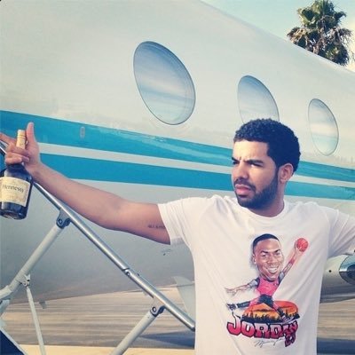 theekayminaj's profile picture. idek