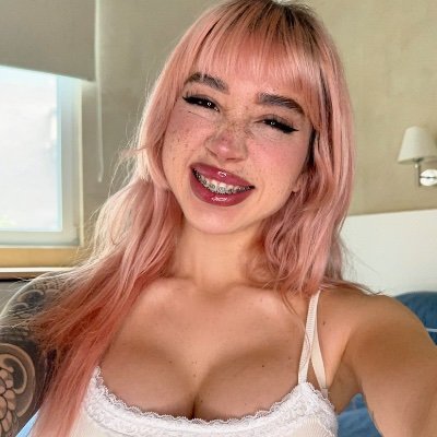 arapoppyxo's profile picture. hi ♡ im here just 4 fun... :3