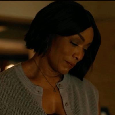 hjprettygirl08's profile picture. 9-1-1 lover, BATHENA AND HENREN TRUTHER #911onABC , slowly reviving my sambucky obsession     https://t.co/ayJcdOVpvf