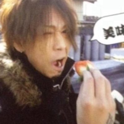 purastictre's profile picture. i breathe plastic tree💆🏽‍♀️