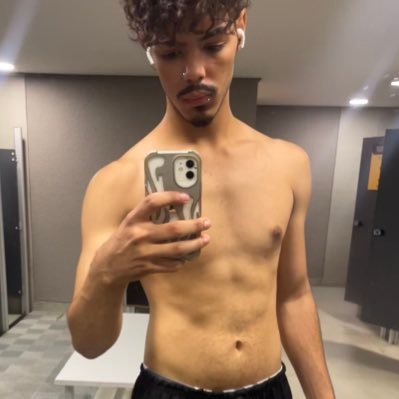 duigovbr's profile picture. PT EN ES | fútil consciente