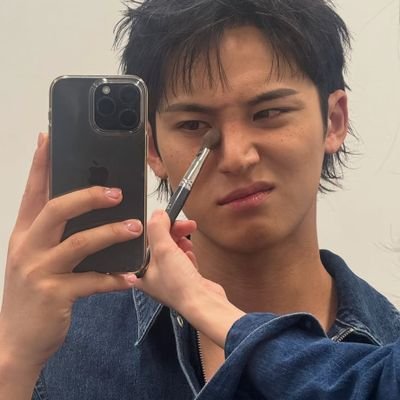 rningyue's profile picture. Seventeen's jack of all trades.