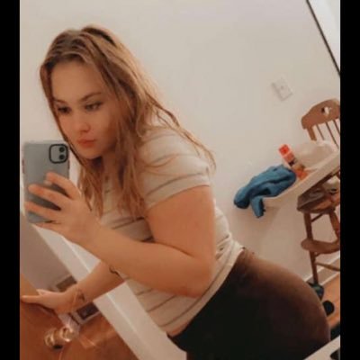 Jennifertr42091's profile picture. 